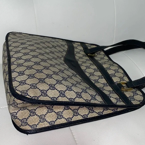 Sold! Not Available Anymore. Authentic vintage Gucci - AS IS - Picture 15 of 16